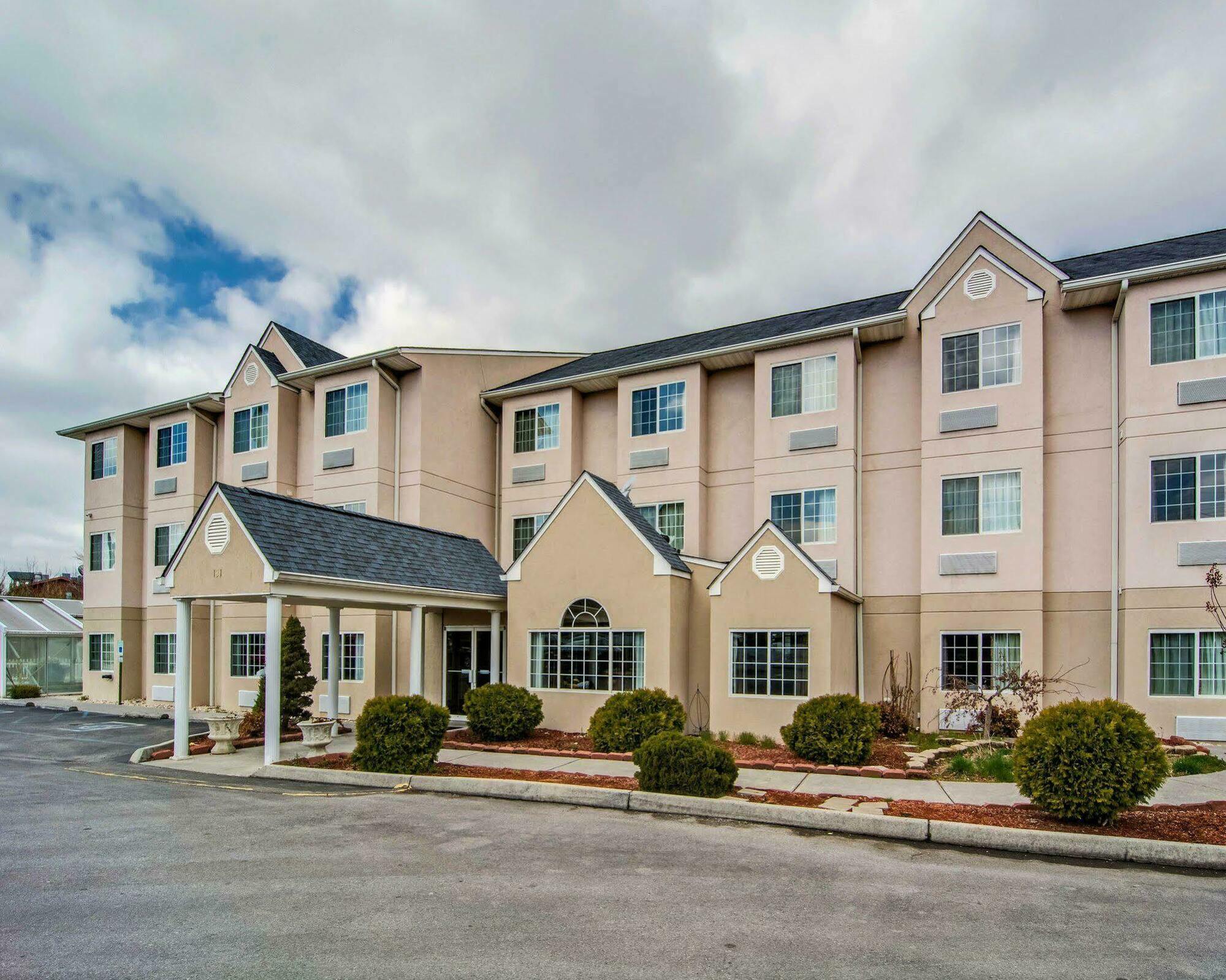 Quality Inn & Suites I-81 Exit 7 Bristol Exterior foto